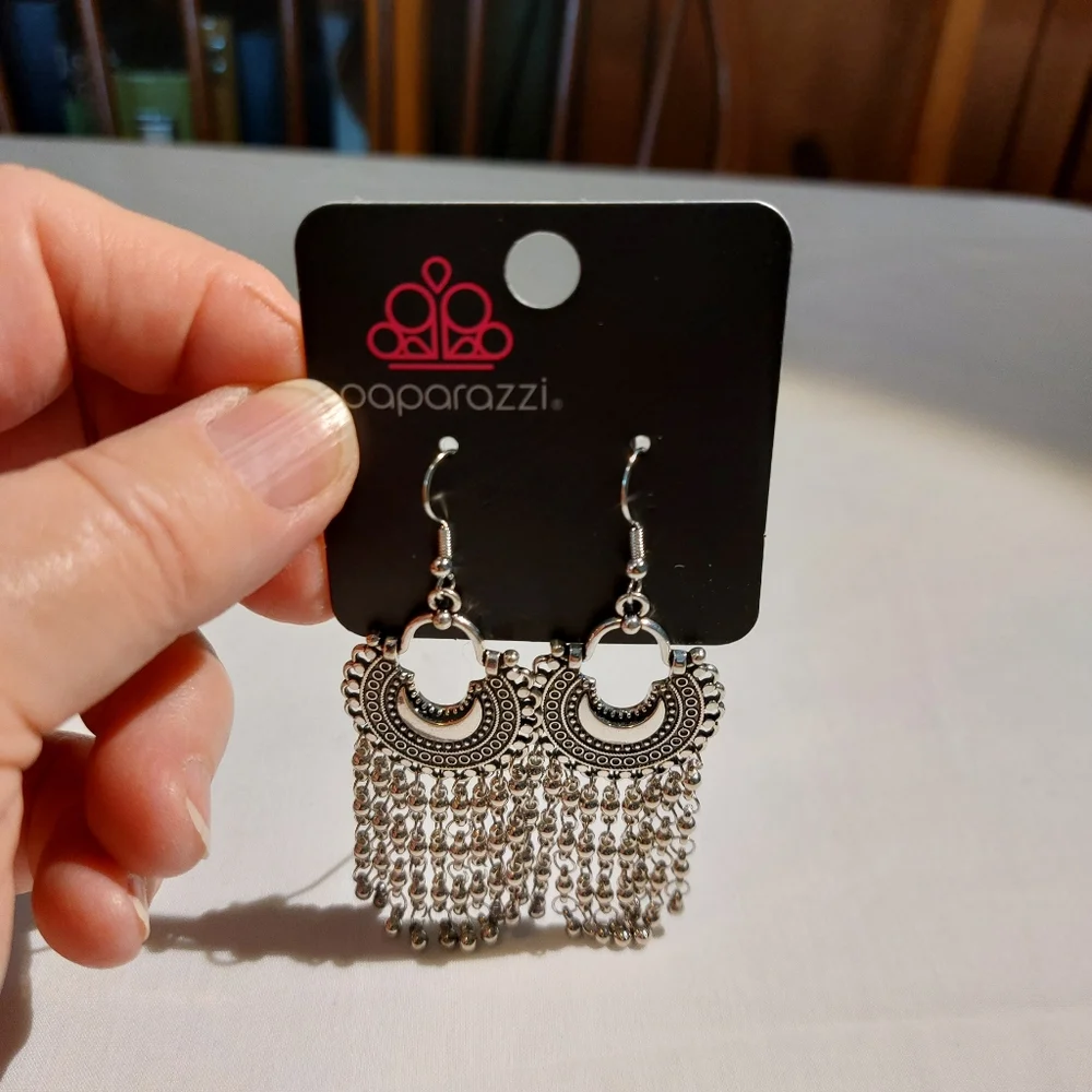 Paparazzi Silver Chandelier Earrings Catching Dreams NWT